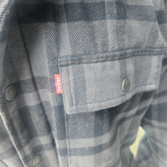 Levi's Men's Dark Gray Plaid Hooded Jacket - Picture 2 of 6